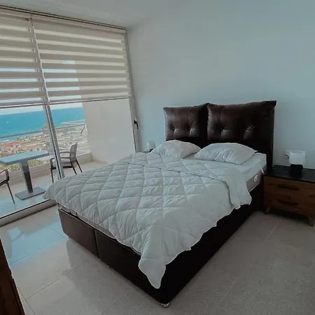 1 Bedroom With Panoramic Sea View Appartement